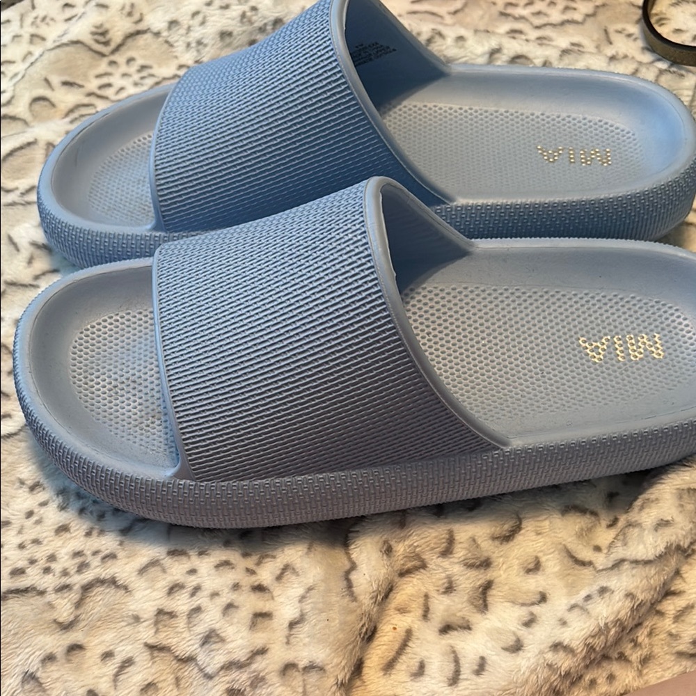 Size 9 MIA Sky Blue Slide Sandals
